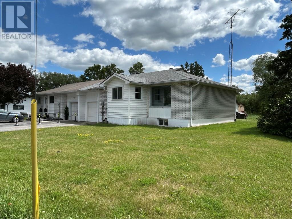 41 King Street E., St. Charles, Ontario  P0M 2W0 - Photo 1 - 2128730