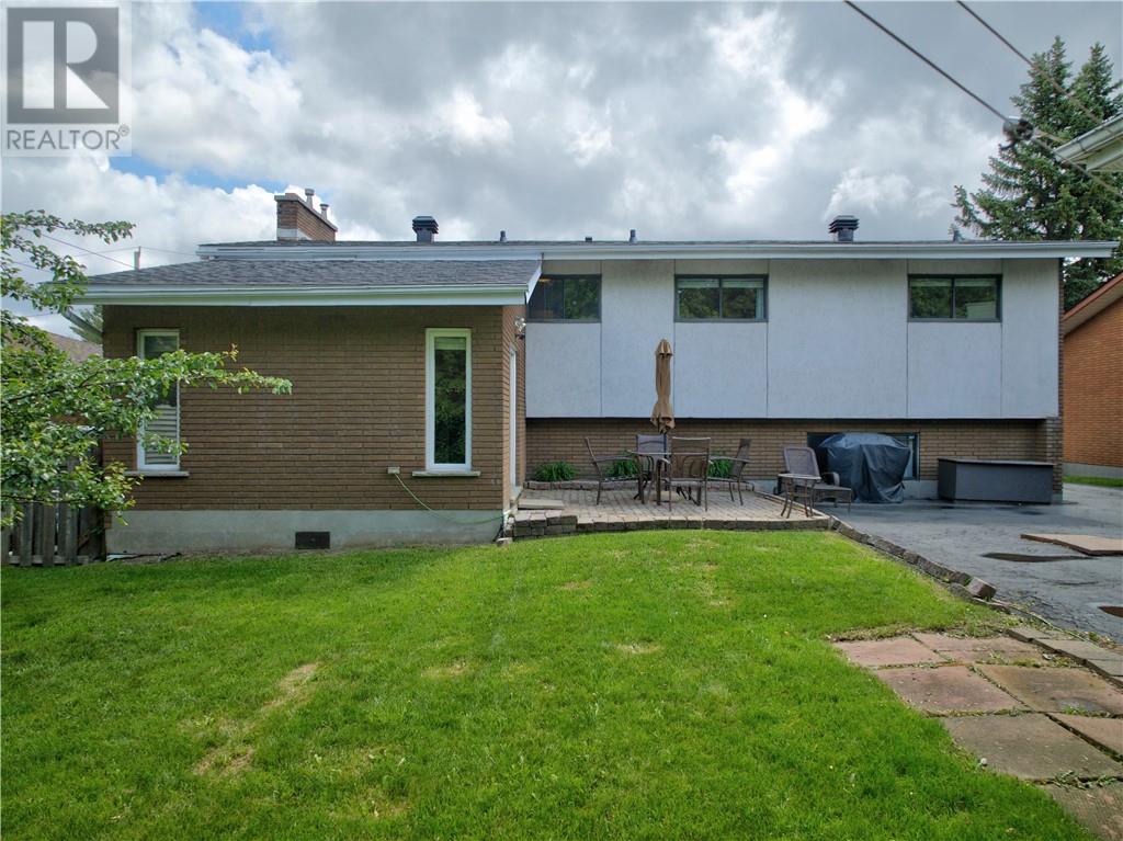 827 Sharon Avenue, Sudbury, Ontario  P3A 3X1 - Photo 4 - 2128668