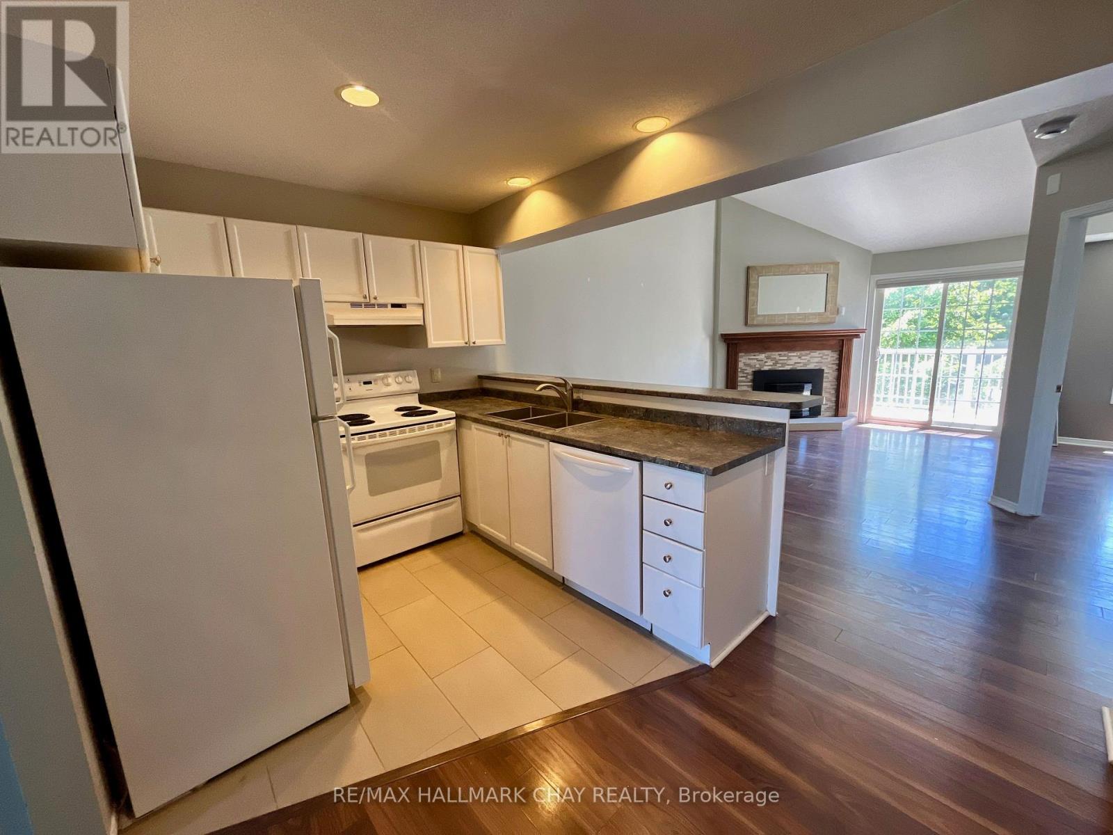 16 - 162 Settlers Way, Blue Mountains, Ontario L9Y 0M4 - Photo 4 - X13482644
