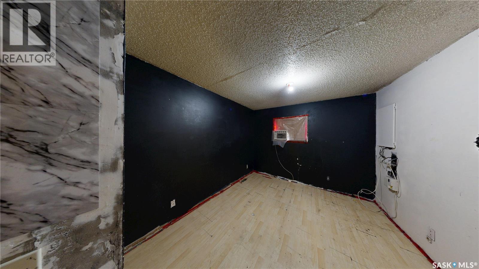 1633 Retallack Street, Regina, Saskatchewan  S4T 2J6 - Photo 9 - SK040468