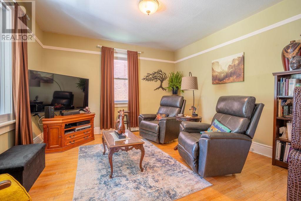 185 Woodward Ave, Sault Ste. Marie, Ontario P6A 3T6 - Photo 21 - SM261575