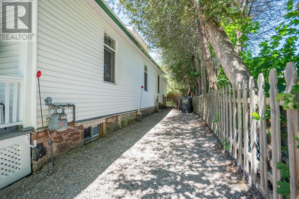 185 Woodward Ave, Sault Ste. Marie, Ontario P6A 3T6 - Photo 5 - SM261575
