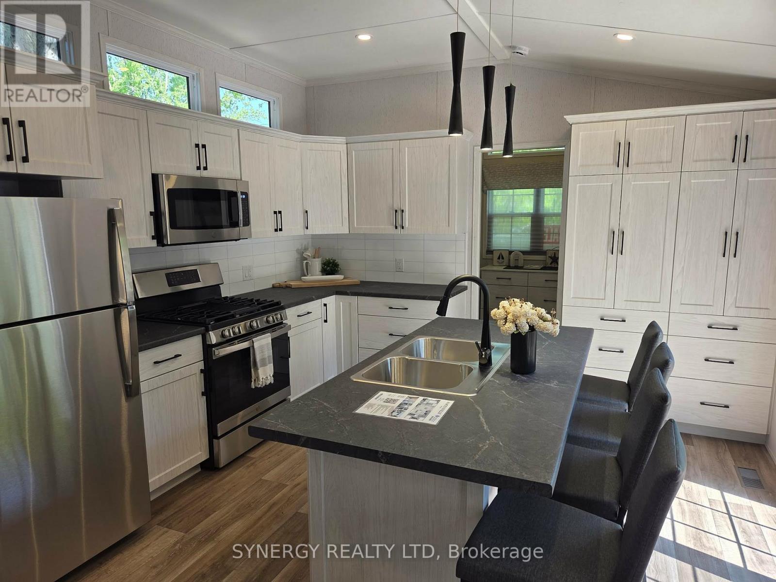 75559 Lidderdale Street, Bluewater, Ontario  N0M 1G0 - Photo 4 - X13483084