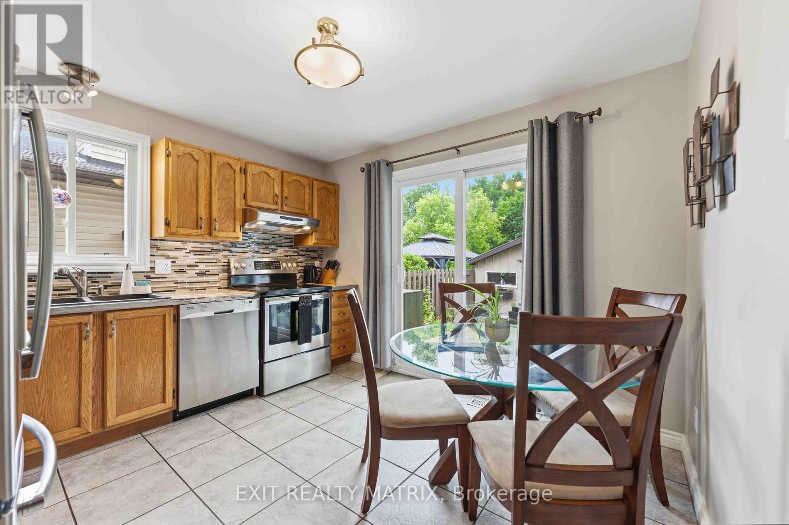 6582 Richer Drive, Ottawa, Ontario  K1C 3G4 - Photo 9 - X13482918