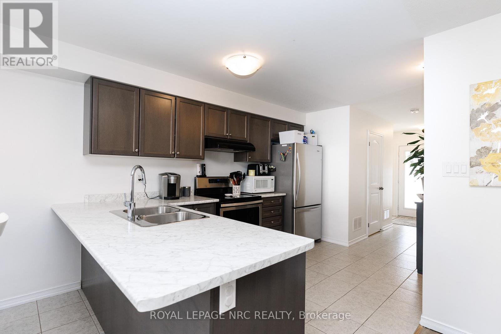 7794 White Pine Crescent, Niagara Falls (Brown), Ontario L2H 3R4 - Photo 6 - X13482940