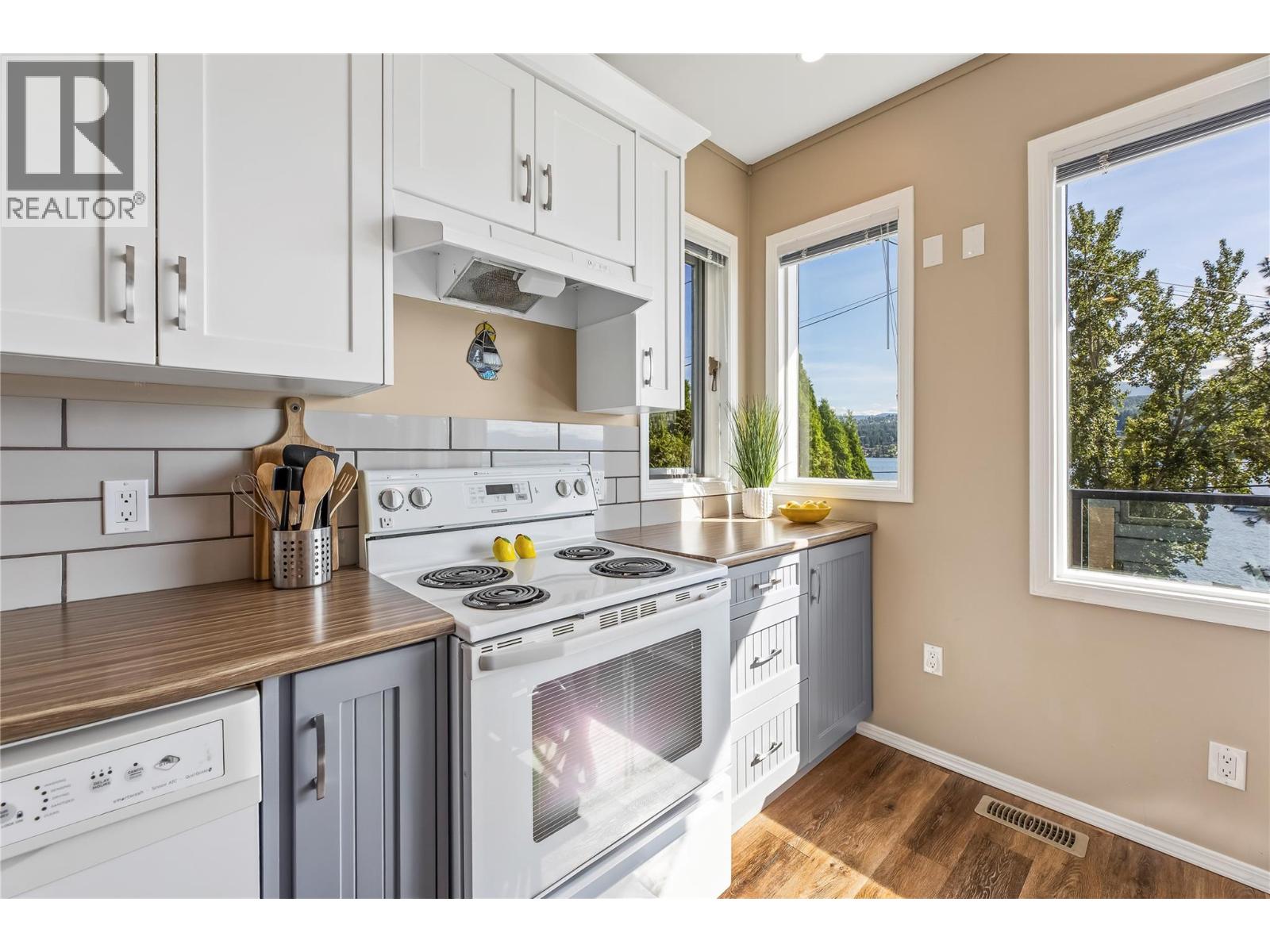 2306 Eagle Bay Road, Blind Bay, British Columbia  V0E 1H1 - Photo 8 - 10389823