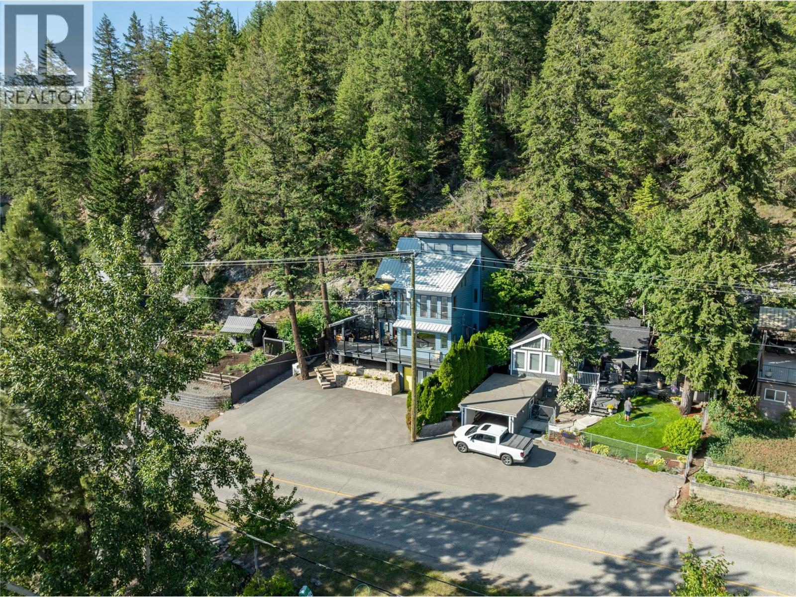 2306 Eagle Bay Road, Blind Bay, British Columbia  V0E 1H1 - Photo 4 - 10389823