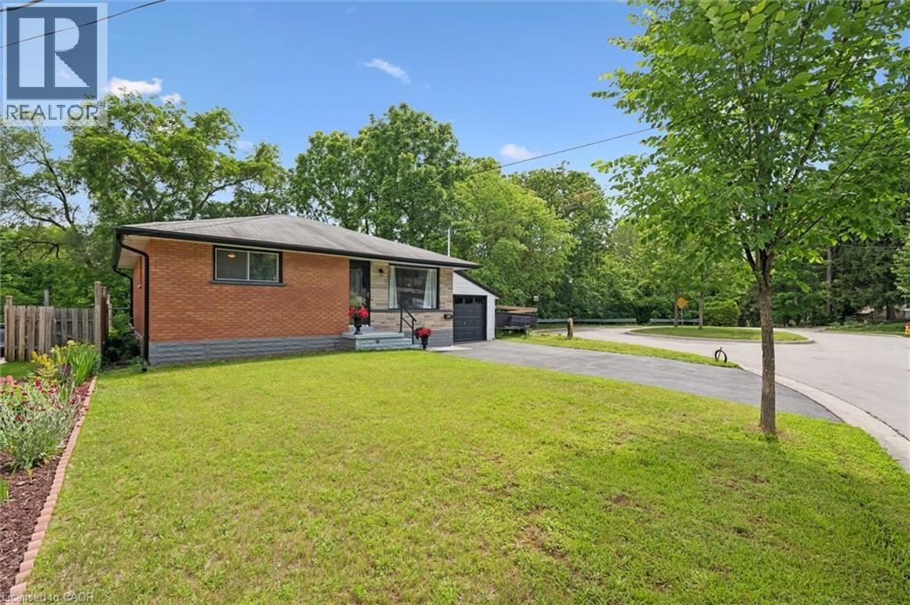 271 Mausser Avenue, Kitchener, Ontario N2M 3L2 - Photo 2 - 40842566
