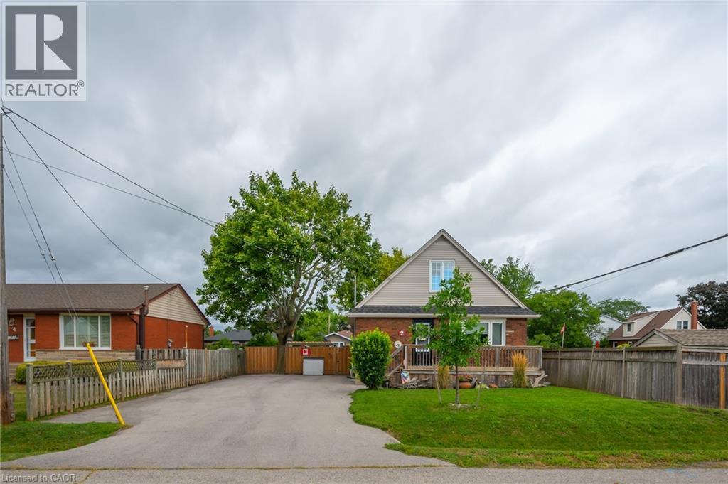 2 CHERRY Avenue, Grimsby, Ontario