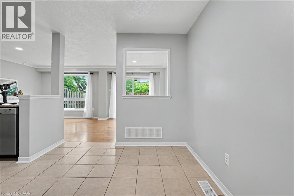 238 Blackburn Drive, Brantford, Ontario  N3T 0C5 - Photo 15 - 40842132