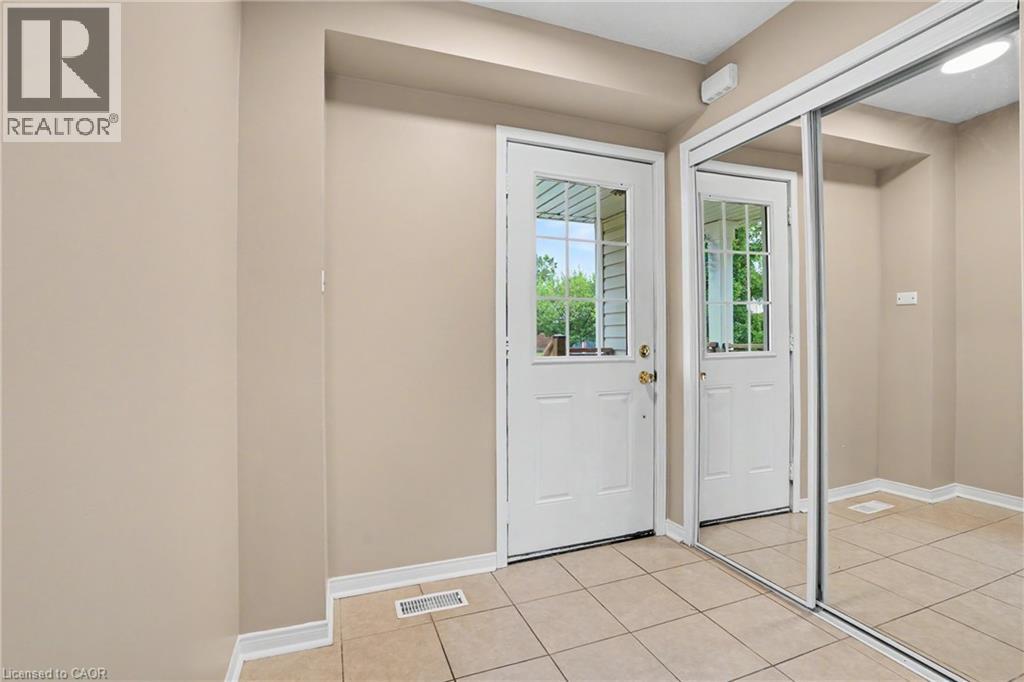 238 Blackburn Drive, Brantford, Ontario  N3T 0C5 - Photo 3 - 40842132
