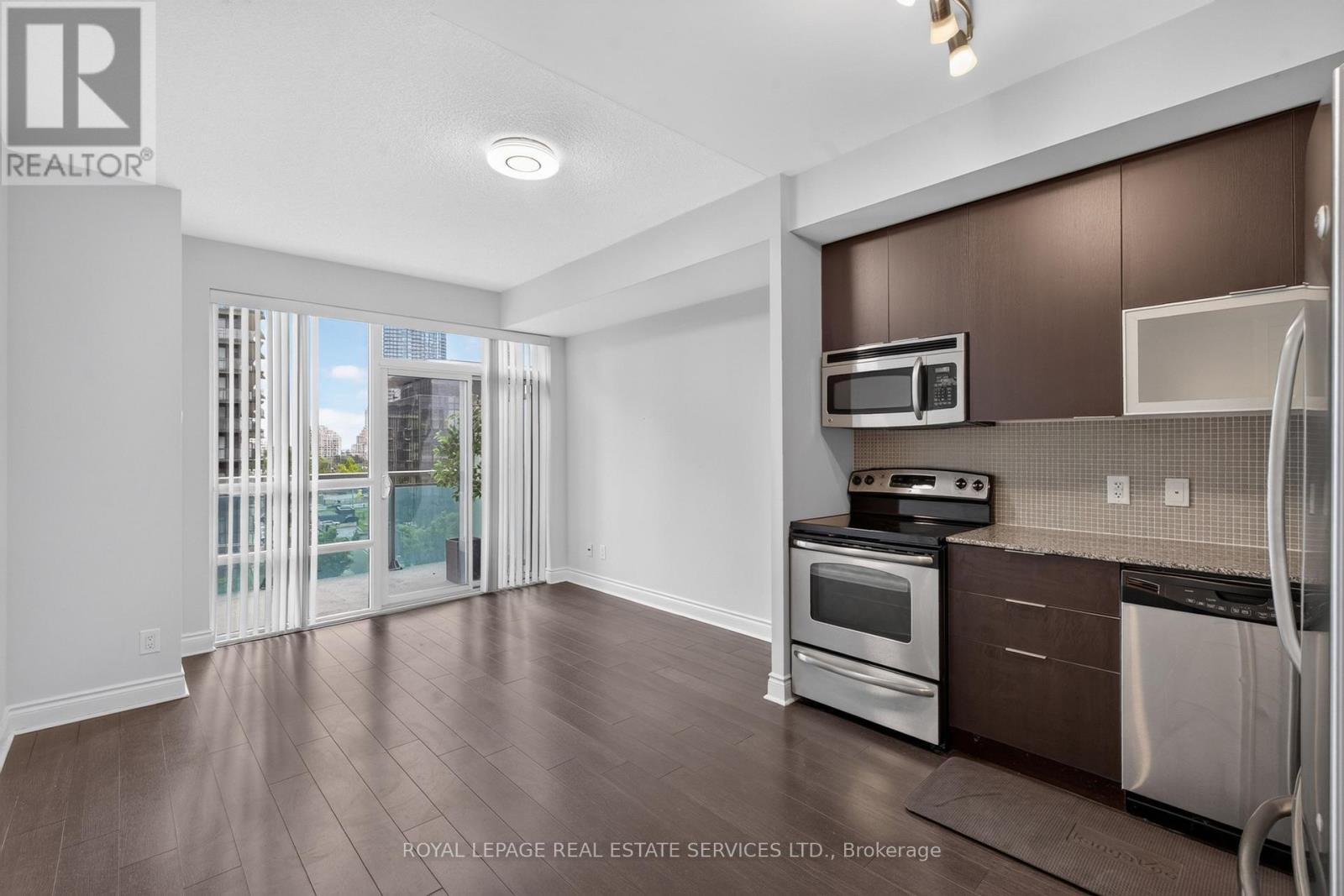 512 - 16 Brookers Lane, Toronto, Ontario M8V 0A5 - Photo 8 - W13482726