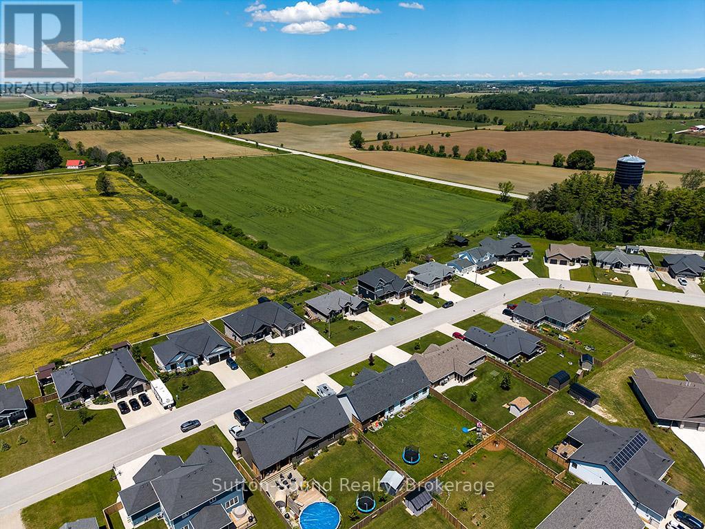 32 Chestnut Hill Crescent, Arran-Elderslie, Ontario  N0H 2N0 - Photo 5 - X13482910