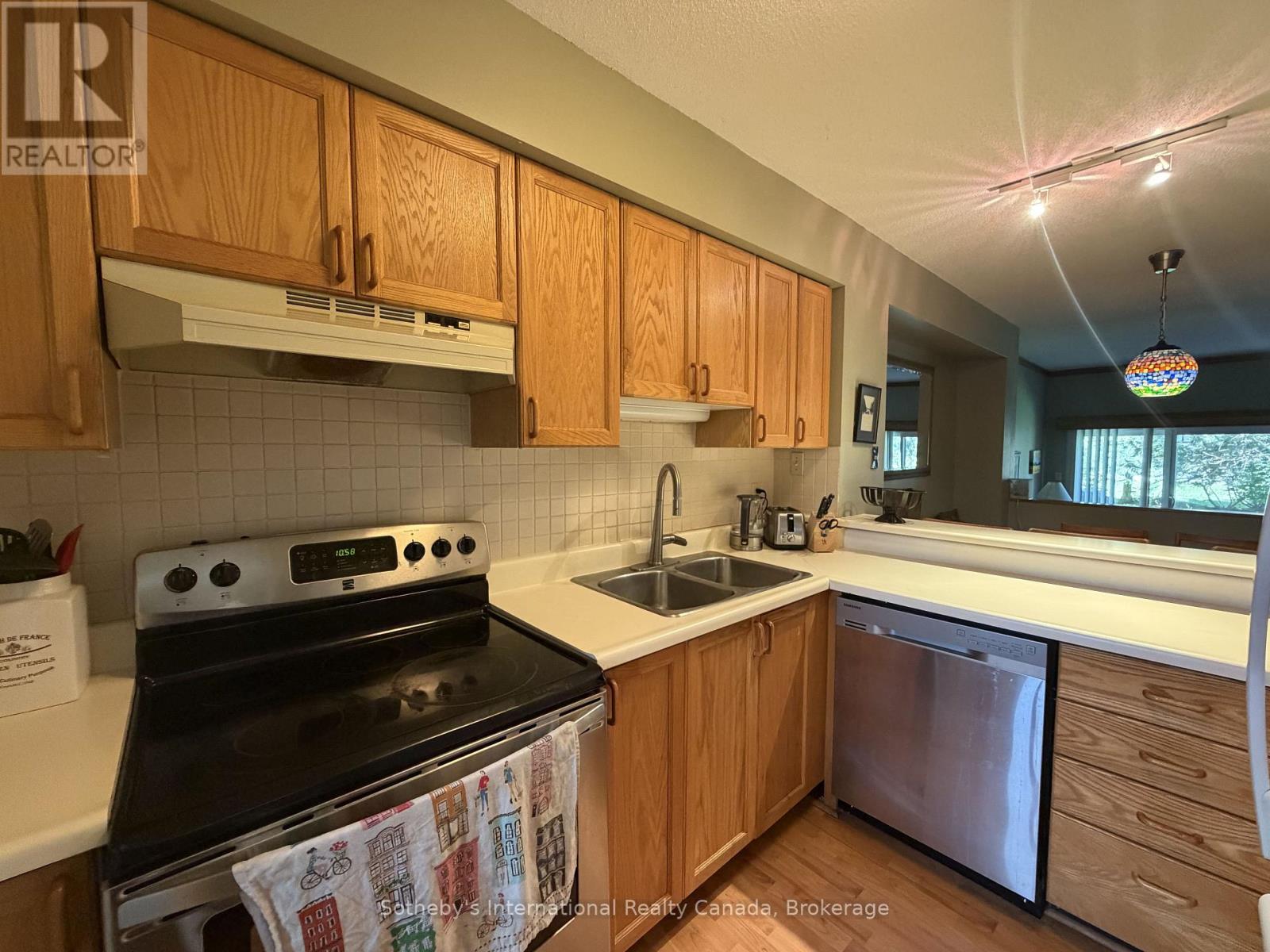 6 - 104 Kellie's Way, Blue Mountains, Ontario  L9Y 0L5 - Photo 6 - X13483082