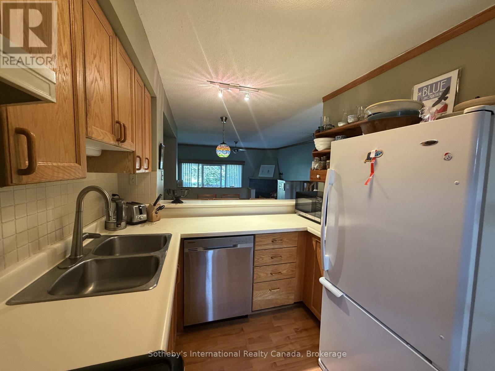 6 - 104 Kellie's Way, Blue Mountains, Ontario  L9Y 0L5 - Photo 8 - X13483082