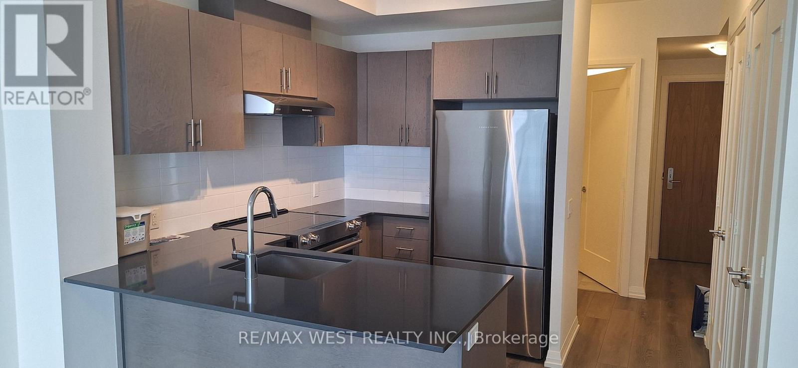 27 Korda Gate, Vaughan, Ontario  L4K 0P6 - Photo 2 - N13482758