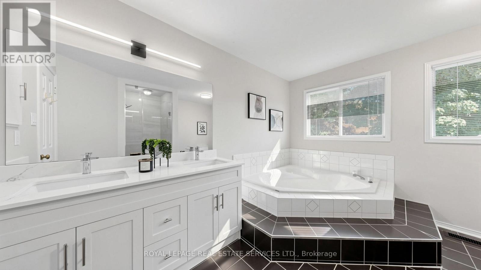 15 Maxwell Court, Vaughan, Ontario  L4J 6Y3 - Photo 15 - N13482870