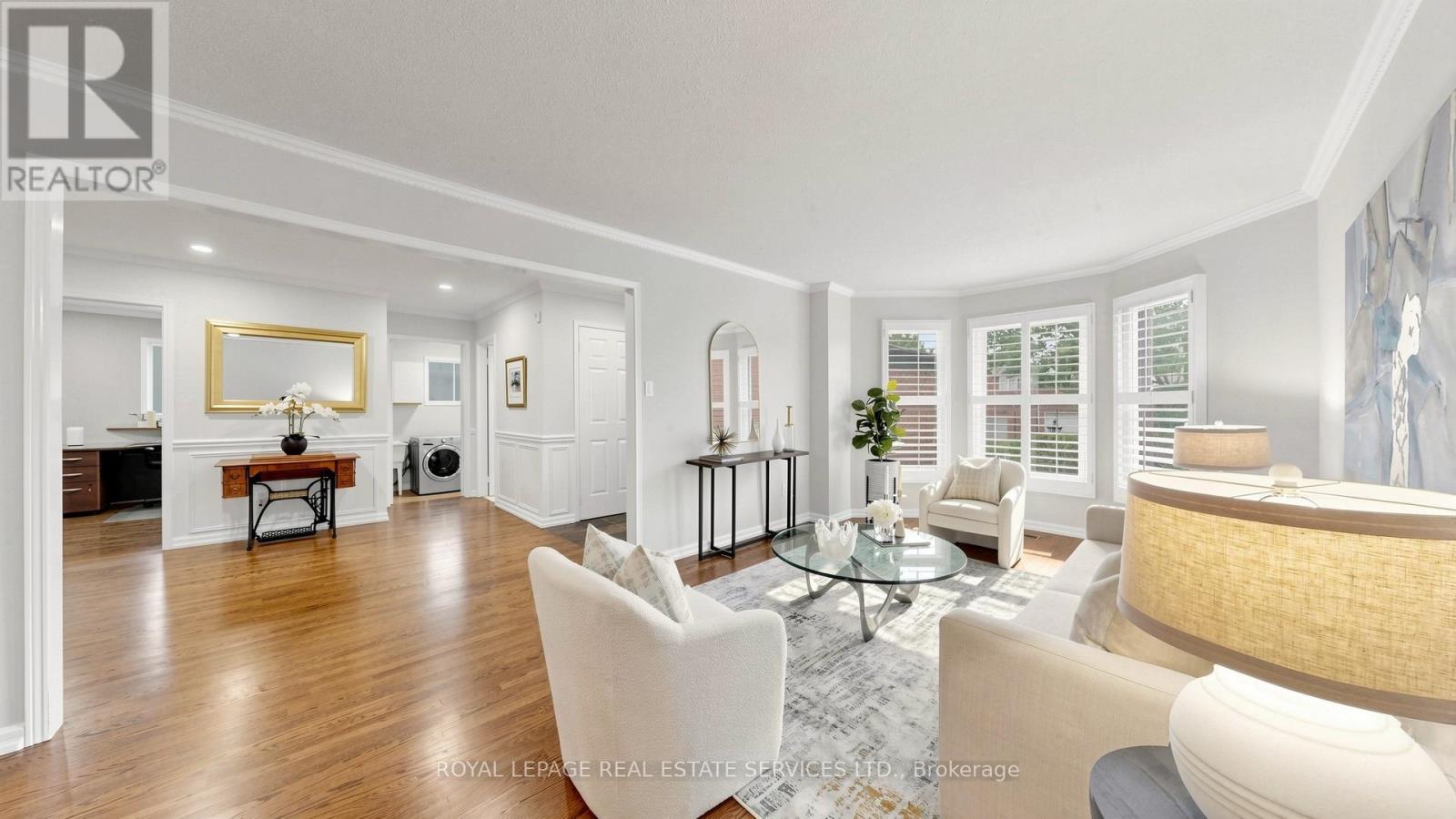 15 Maxwell Court, Vaughan, Ontario  L4J 6Y3 - Photo 4 - N13482870