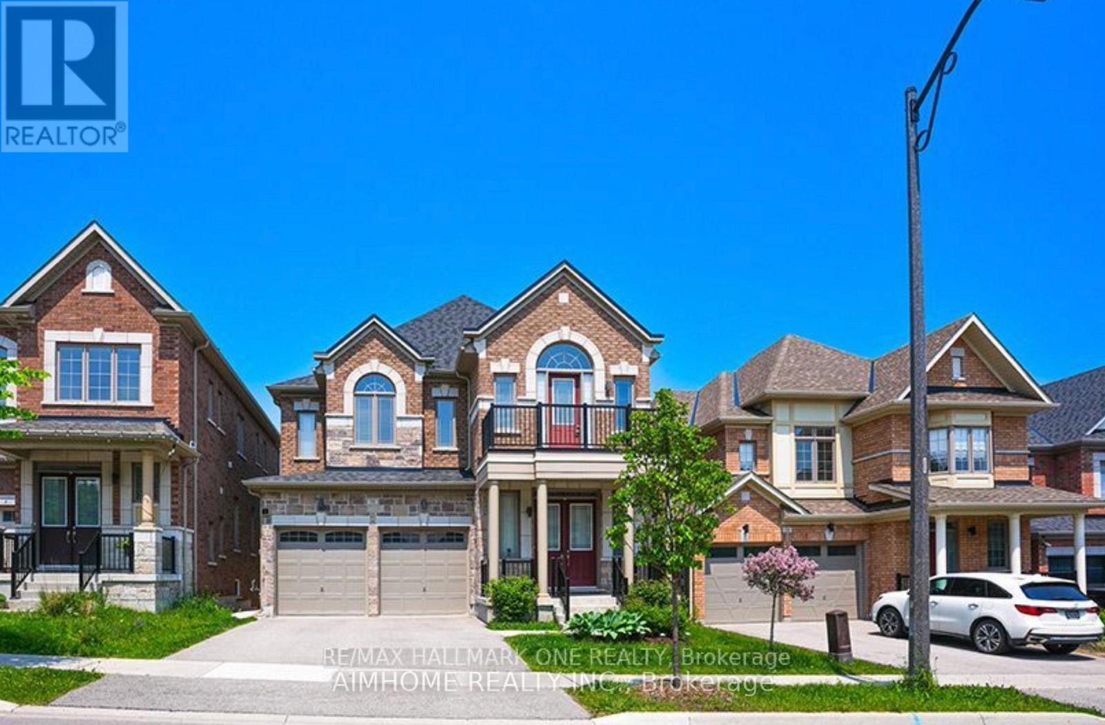 18 FRANK KELLY DRIVE, East Gwillimbury, Ontario