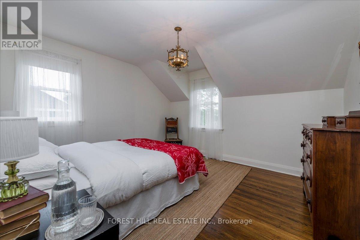 131 Toronto Street, Barrie (Queen's Park), Ontario  L4N 1V3 - Photo 13 - S13482984