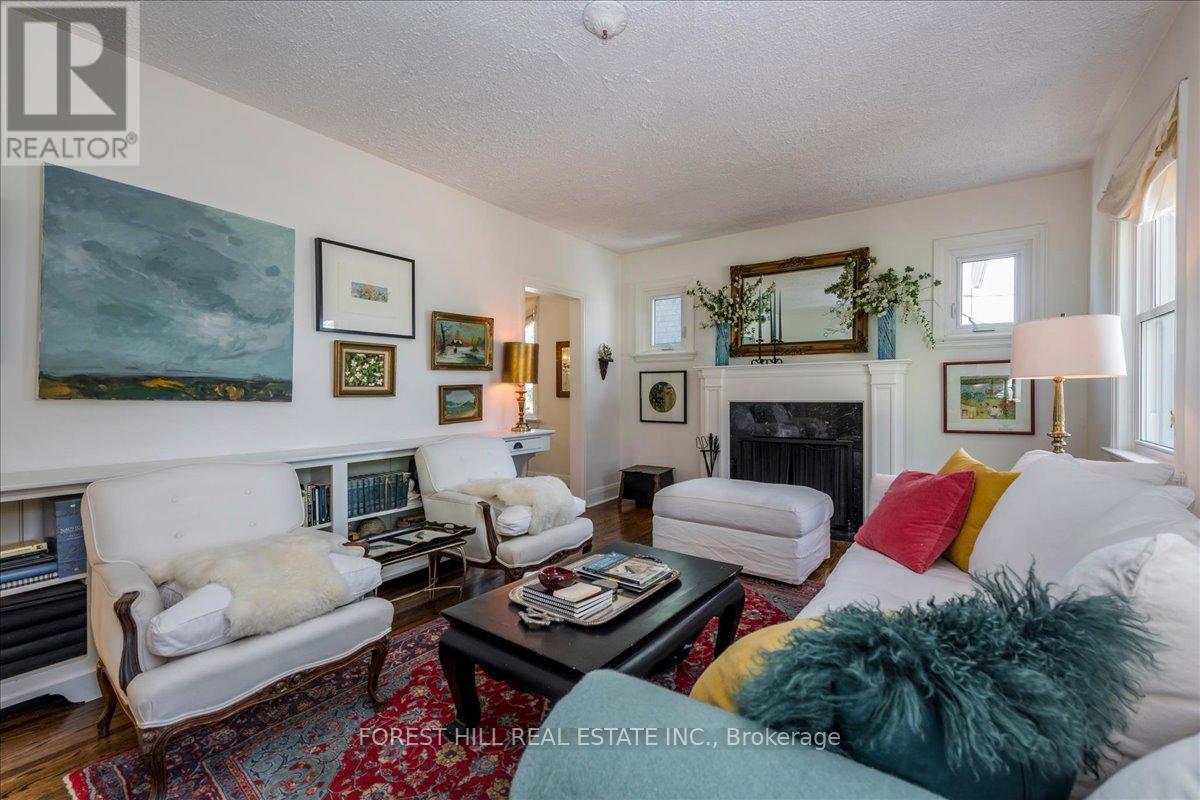131 Toronto Street, Barrie (Queen's Park), Ontario  L4N 1V3 - Photo 4 - S13482984