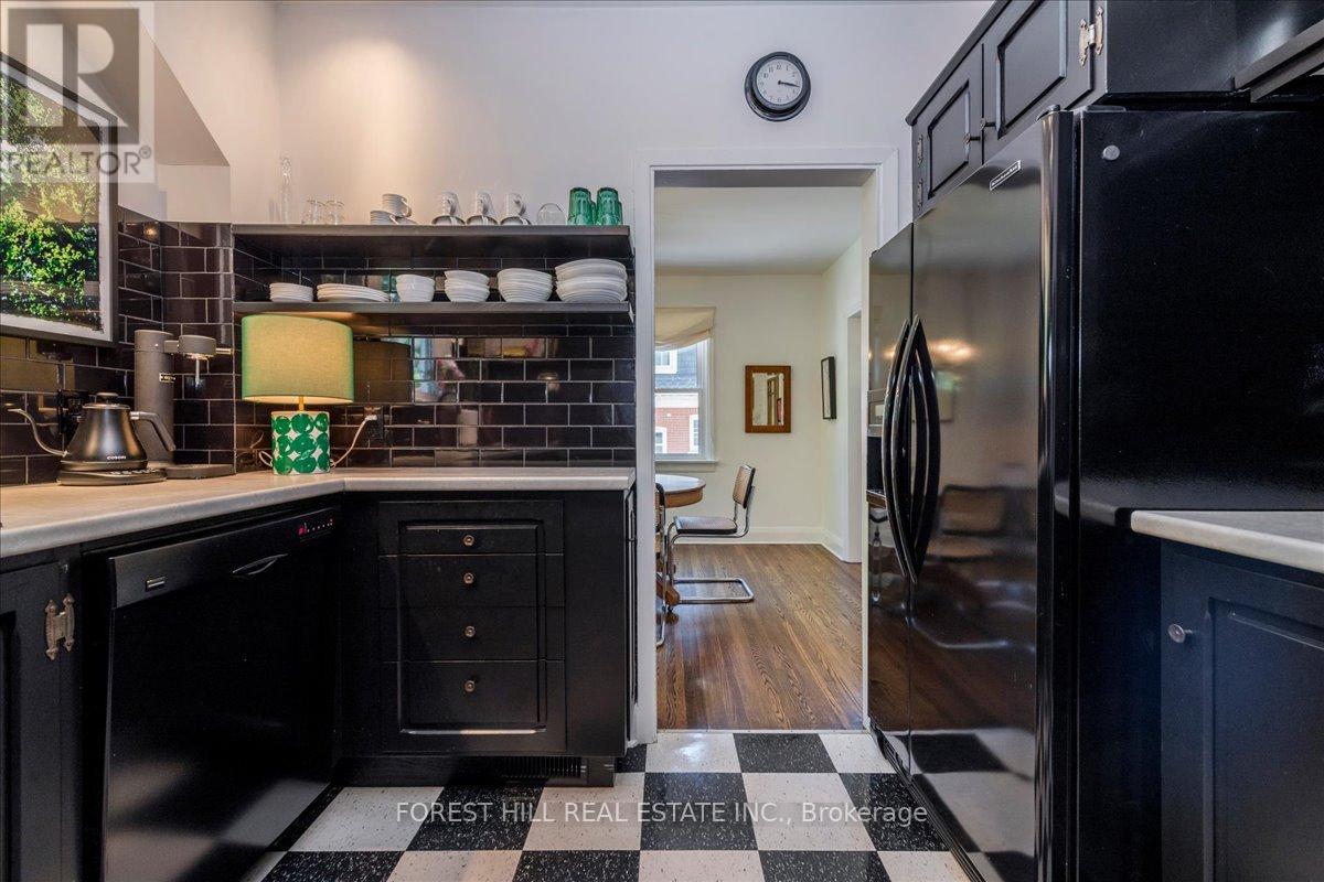 131 Toronto Street, Barrie (Queen's Park), Ontario  L4N 1V3 - Photo 8 - S13482984