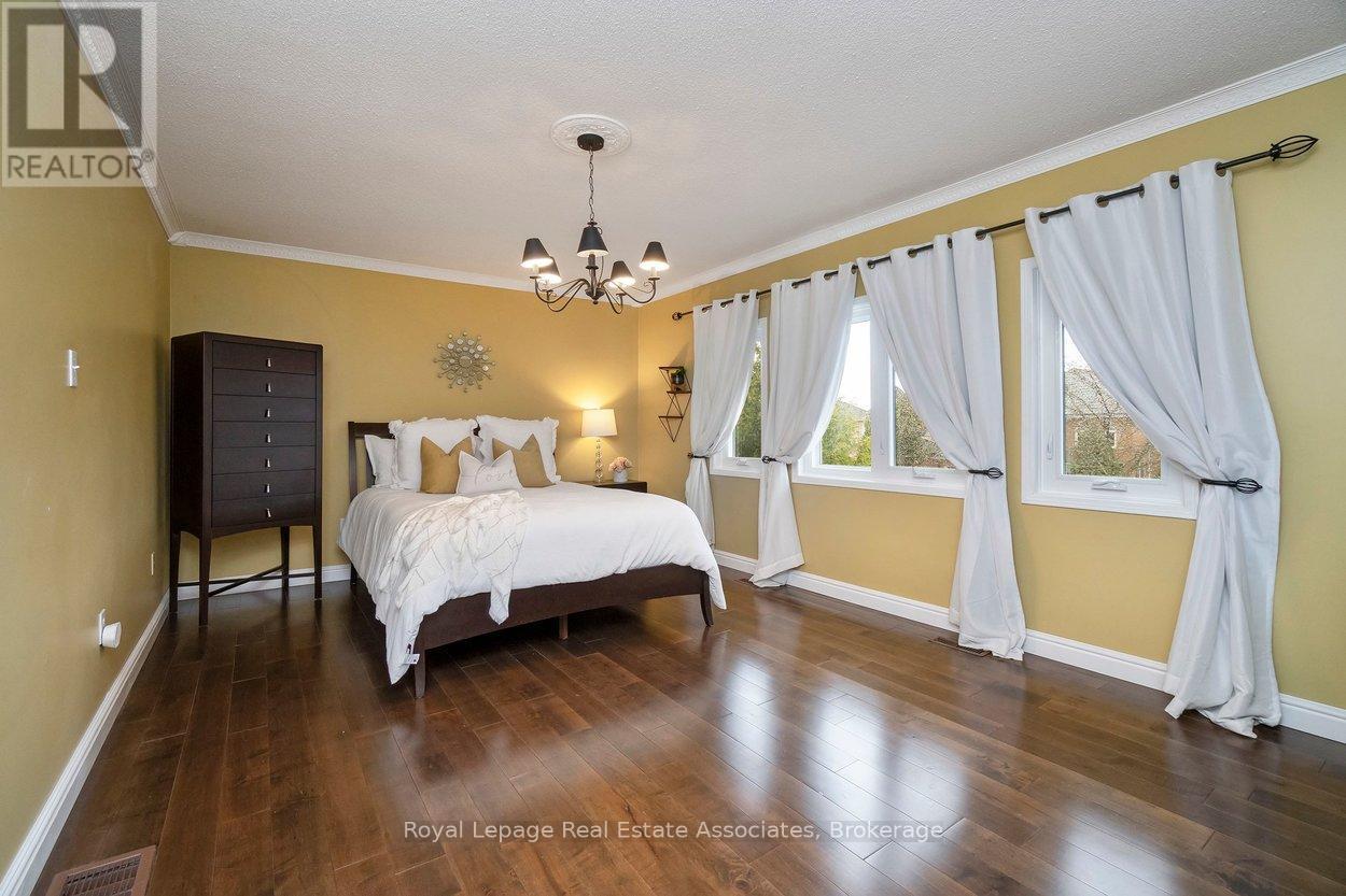 7321 Sandhurst Drive, Mississauga, Ontario  L5N 7G8 - Photo 15 - W13103706