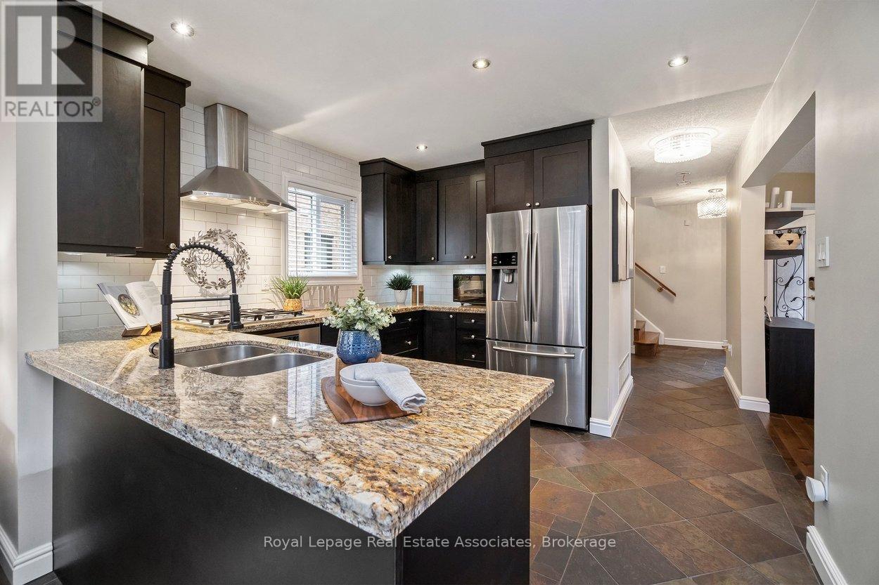 7321 Sandhurst Drive, Mississauga, Ontario  L5N 7G8 - Photo 11 - W13103706