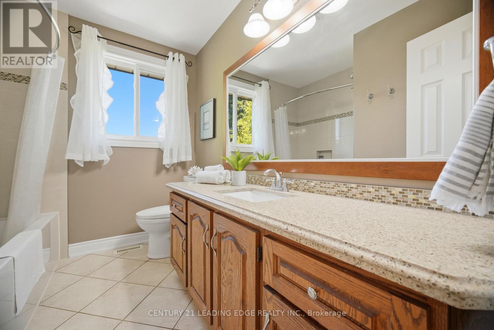 2203 Previn Court, Burlington, Ontario  L7P 4J3 - Photo 34 - W13481730