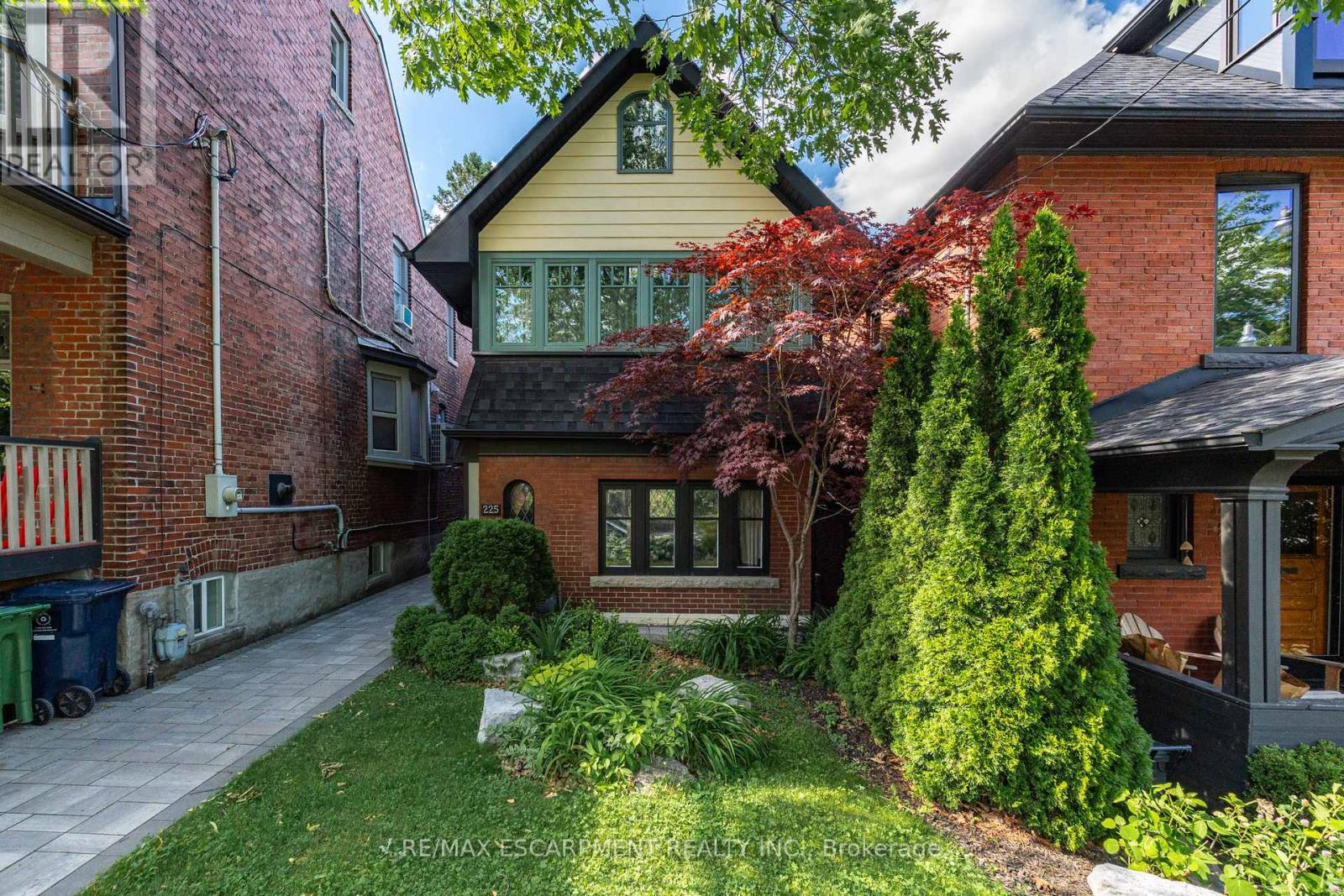 225 OAKMOUNT ROAD, Toronto, Ontario