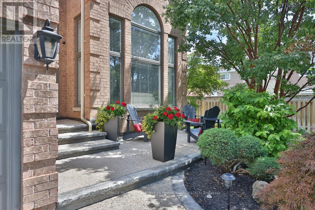 1165 Jeff Drive, Oakville, Ontario  L6J 7N7 - Photo 4 - W13482946
