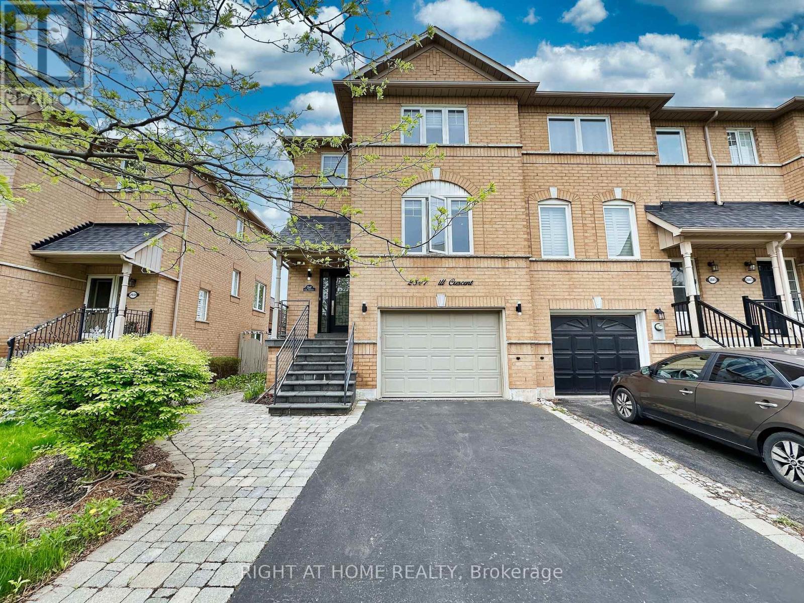 2547 GILL CRESCENT, Oakville, Ontario