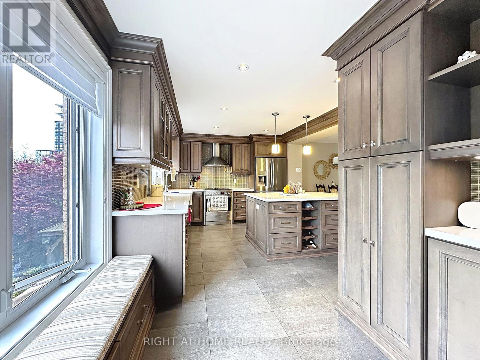 2547 Gill Crescent, Oakville, Ontario  L6H 6R8 - Photo 10 - W13482964