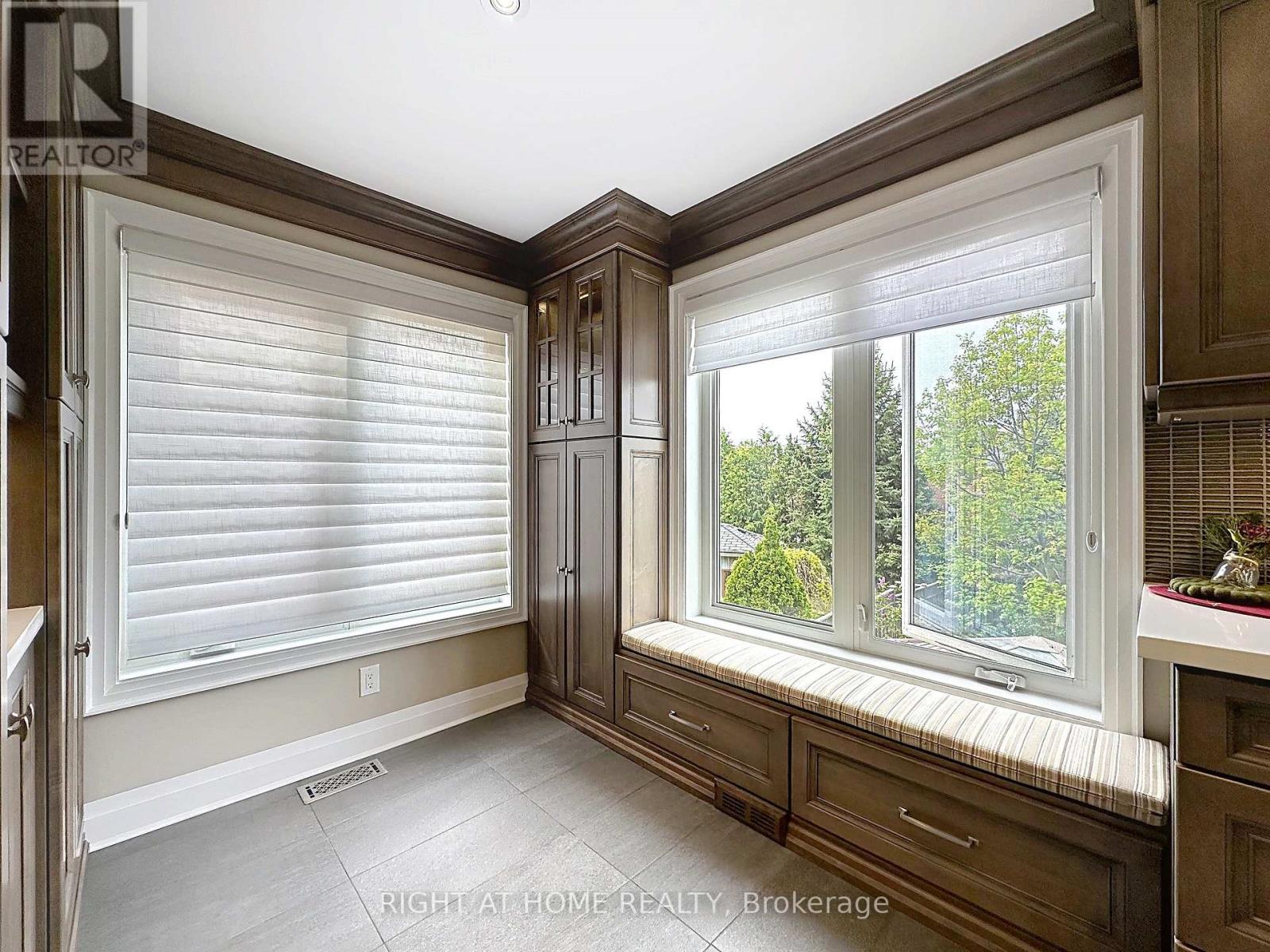 2547 Gill Crescent, Oakville, Ontario  L6H 6R8 - Photo 11 - W13482964