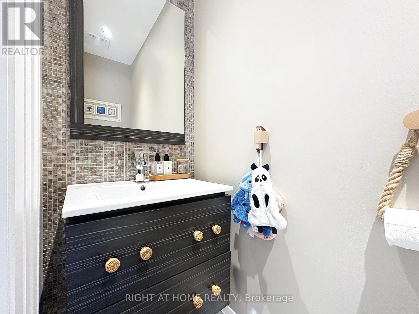 2547 Gill Crescent, Oakville, Ontario  L6H 6R8 - Photo 24 - W13482964