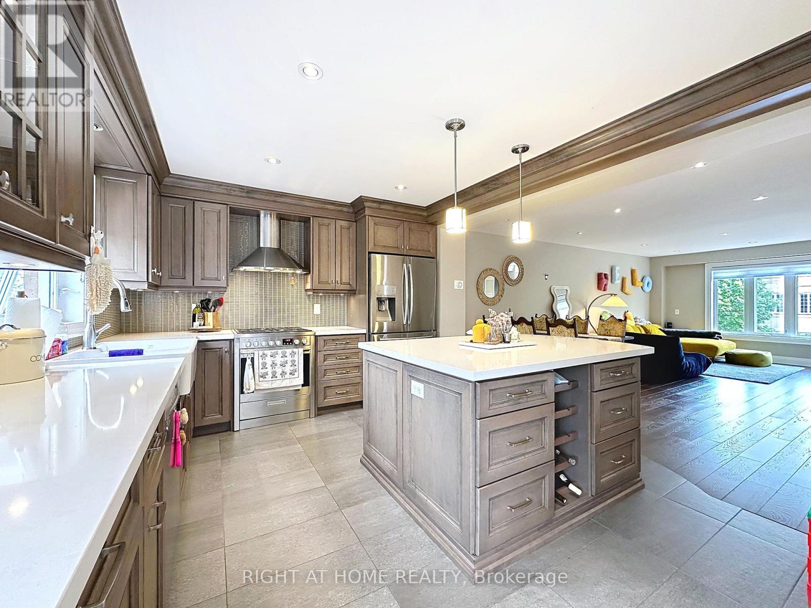 2547 Gill Crescent, Oakville, Ontario  L6H 6R8 - Photo 7 - W13482964