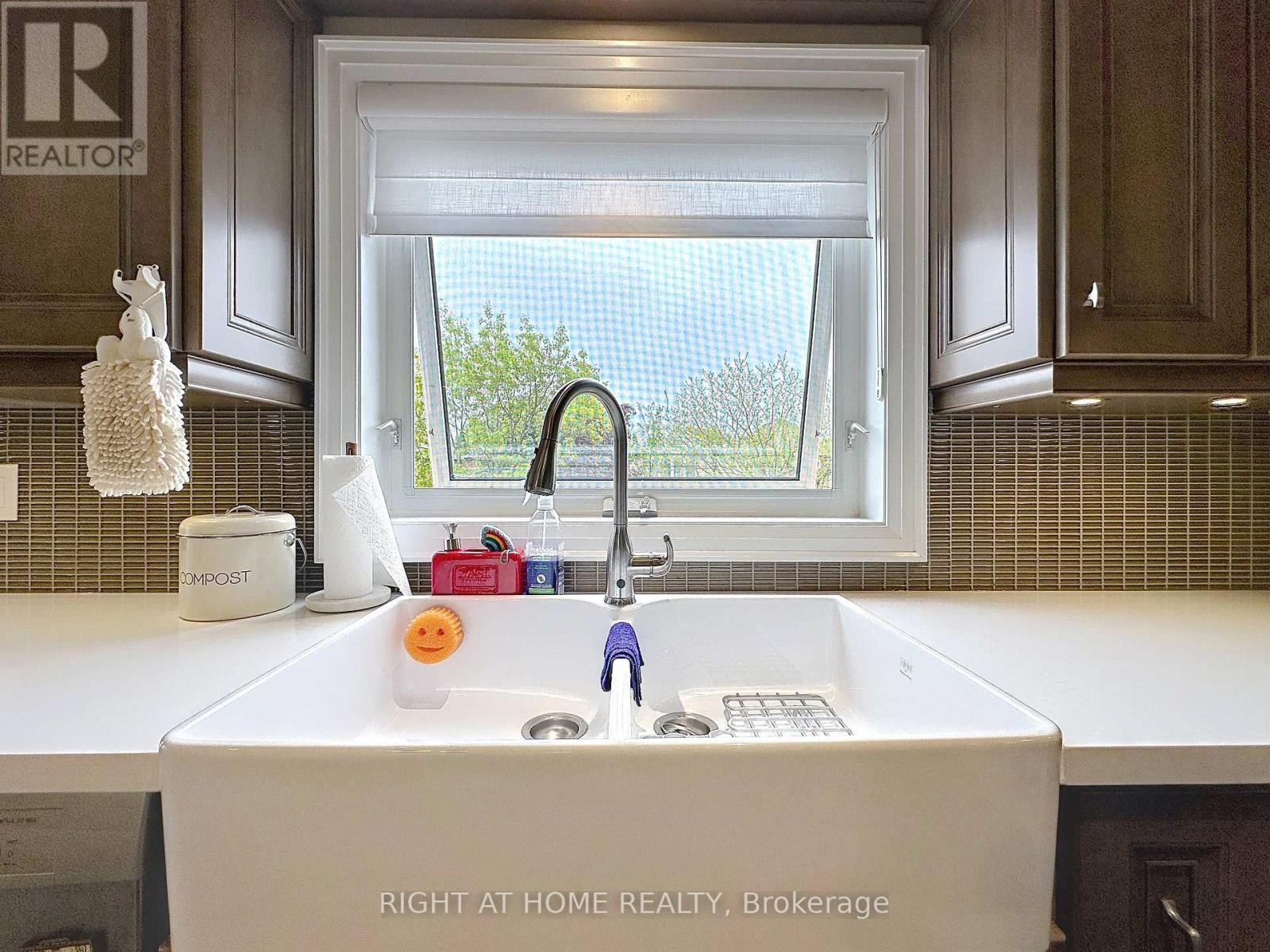 2547 Gill Crescent, Oakville, Ontario  L6H 6R8 - Photo 8 - W13482964