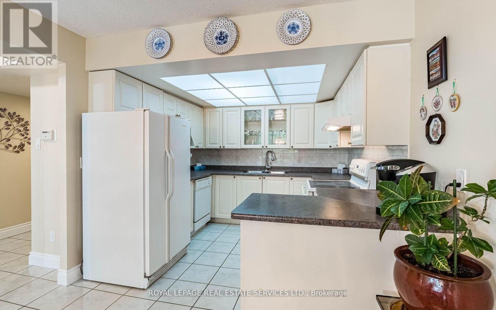 #202 - 310 Mill Street S, Brampton, Ontario  L6Y 3B1 - Photo 9 - W13482968