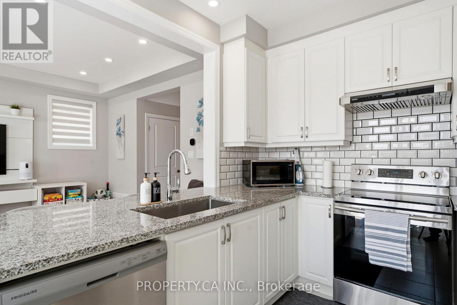 134 Kaitting Trail, Oakville, Ontario  L6M 5K8 - Photo 15 - W13482994