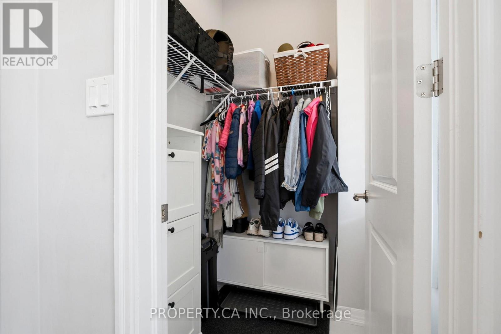 134 Kaitting Trail, Oakville, Ontario  L6M 5K8 - Photo 6 - W13482994