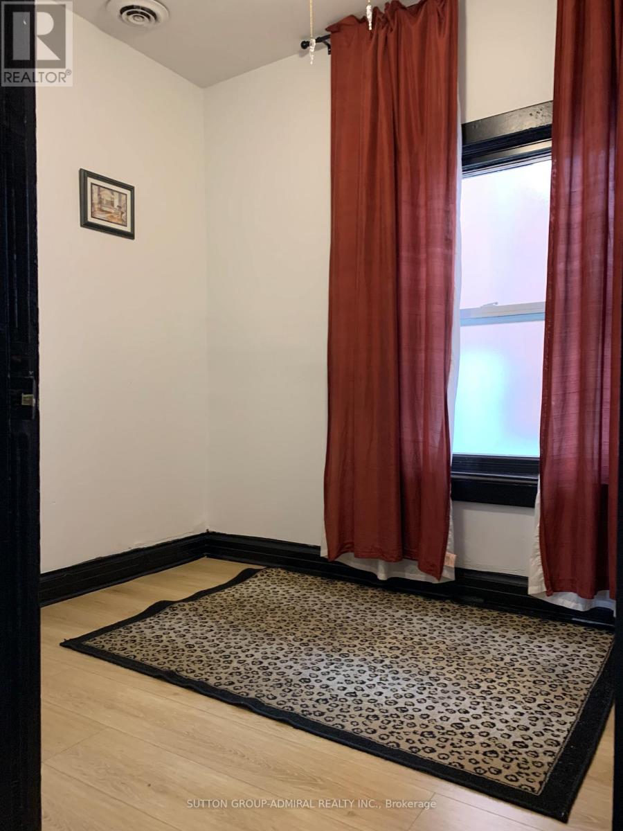 49 Arcadian Circle, Toronto, Ontario  M8W 2Z4 - Photo 10 - W13483006
