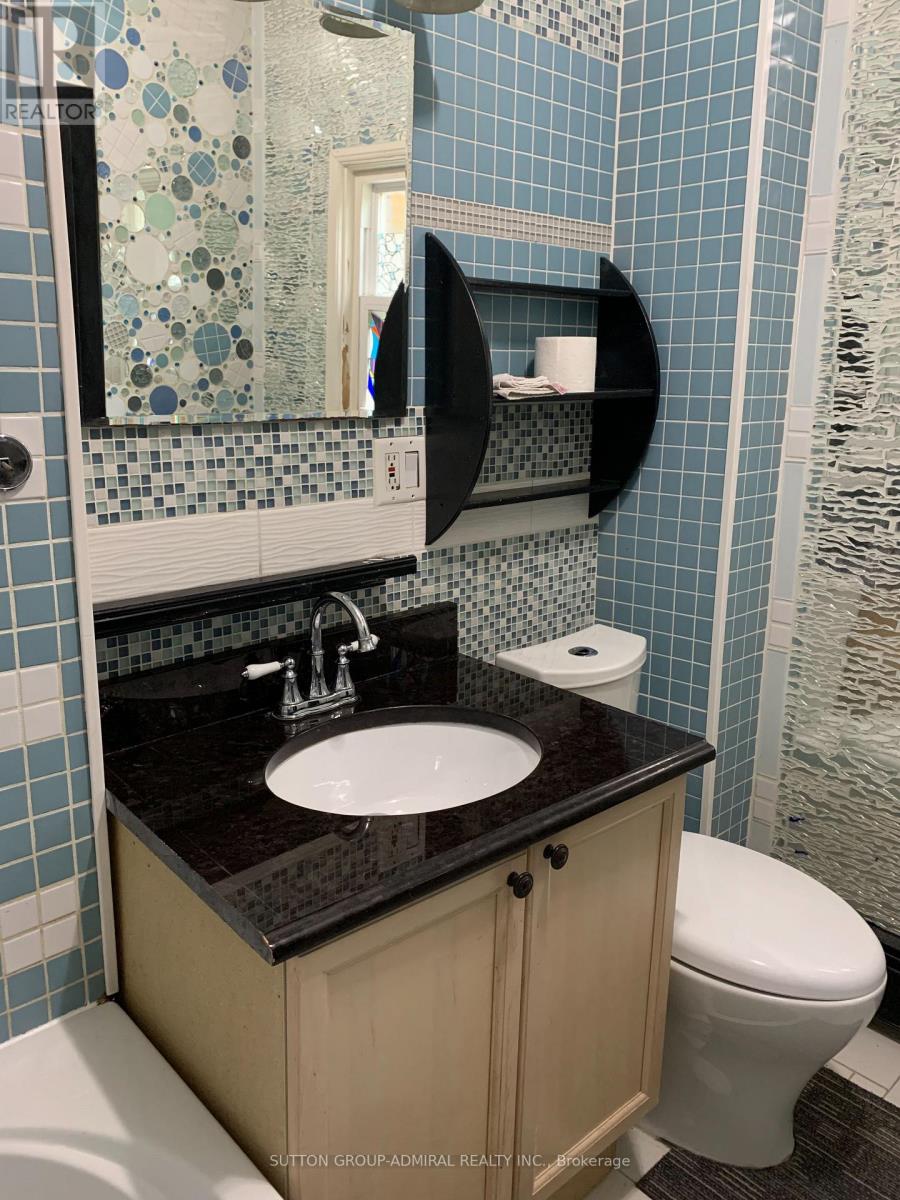 49 Arcadian Circle, Toronto, Ontario  M8W 2Z4 - Photo 11 - W13483006