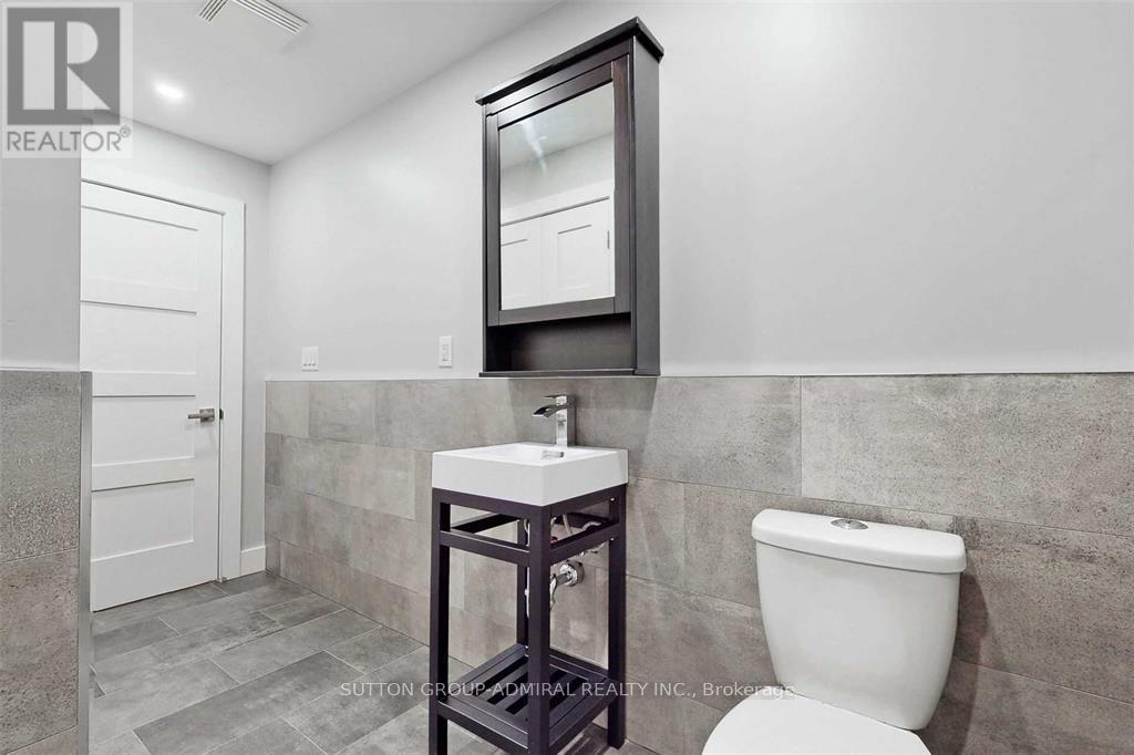 5 Donnybrook Lane, Toronto, Ontario  M9A 2V2 - Photo 20 - W13483050