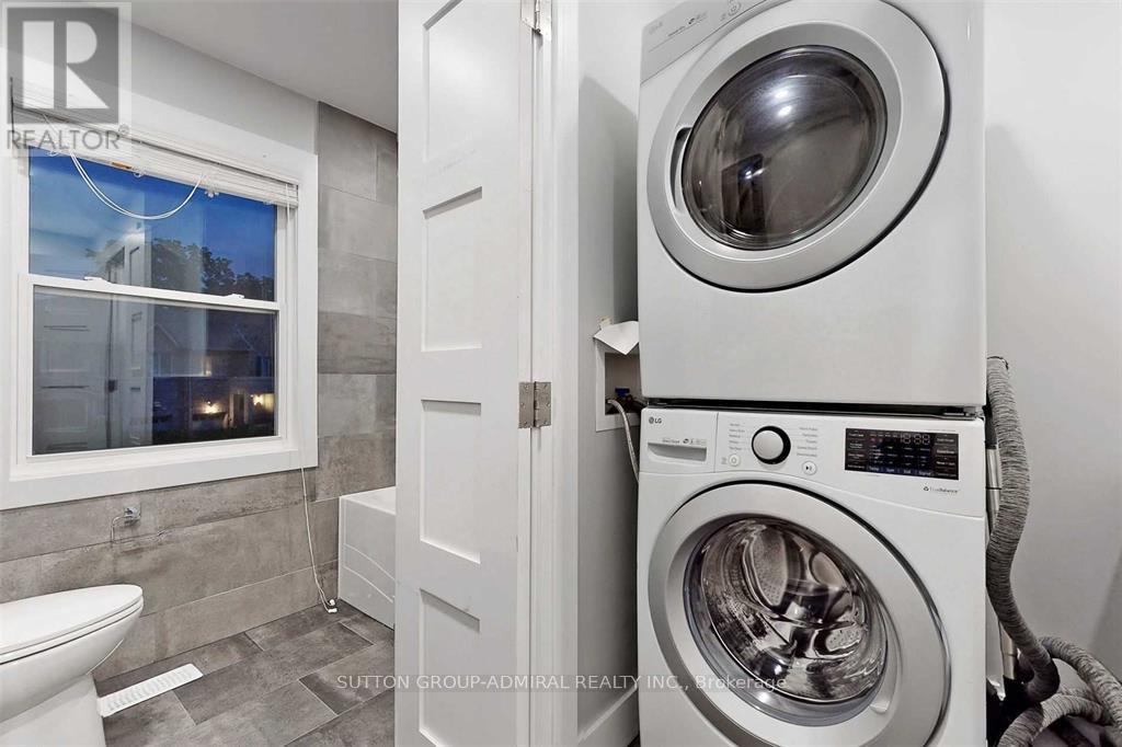 5 Donnybrook Lane, Toronto, Ontario  M9A 2V2 - Photo 22 - W13483050