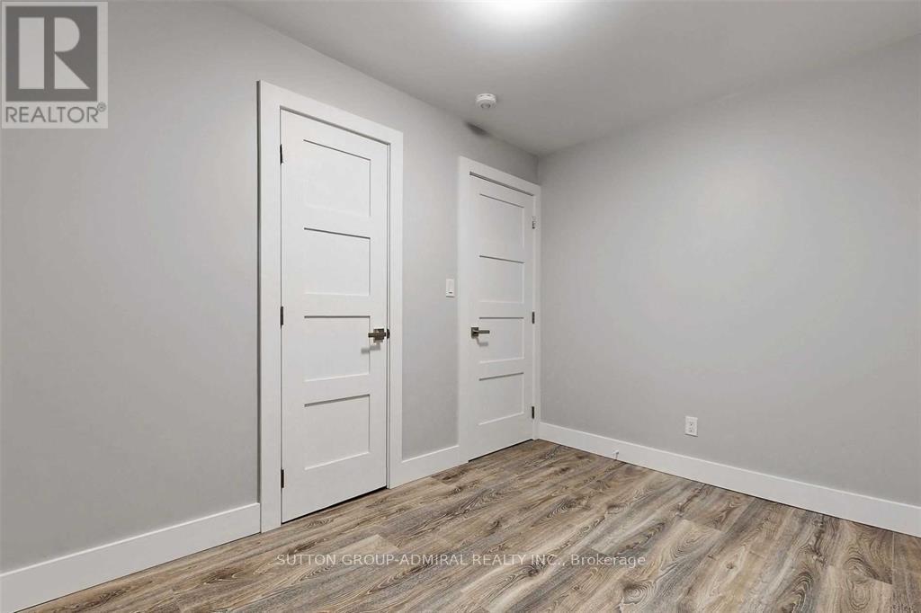 5 Donnybrook Lane, Toronto, Ontario  M9A 2V2 - Photo 34 - W13483050