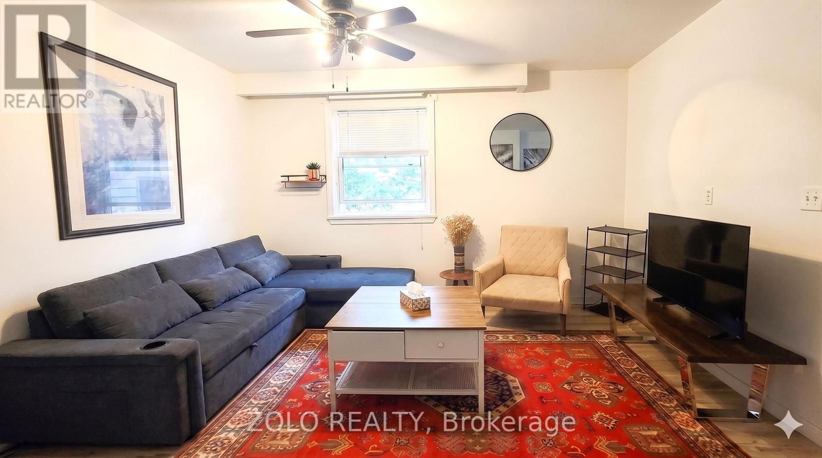 3 - 20 Bridesburg Drive, Toronto, Ontario  M9R 2K3 - Photo 3 - W13483076