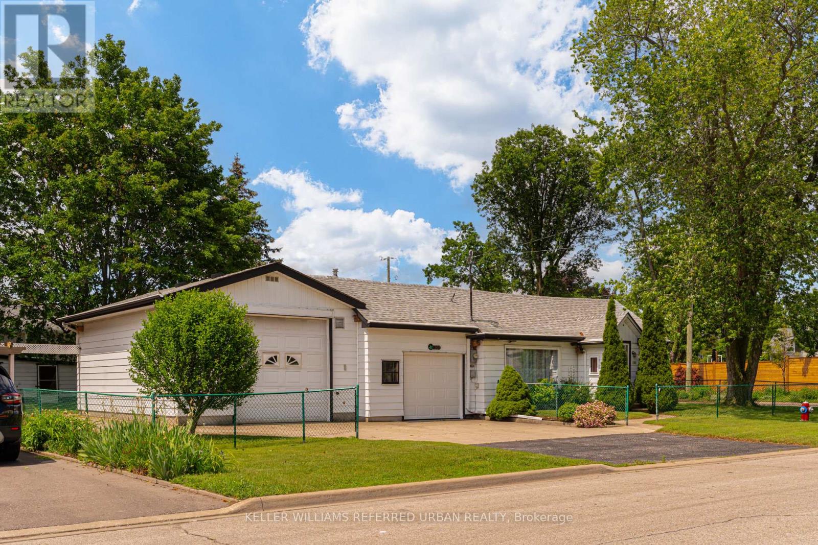 1300 Meredith Avenue, Mississauga, Ontario  L5E 2E5 - Photo 50 - W13483078
