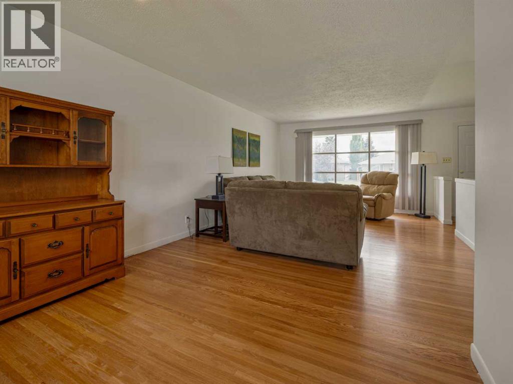 2405 13 Avenue S, Lethbridge, Alberta  T1K 0S7 - Photo 10 - A2323688