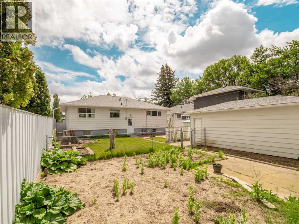 2405 13 Avenue S, Lethbridge, Alberta  T1K 0S7 - Photo 50 - A2323688
