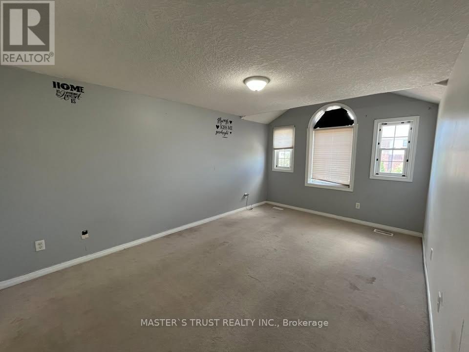 256 Bridlewreath Street, Kitchener, Ontario  N2E 4B4 - Photo 4 - X13482796